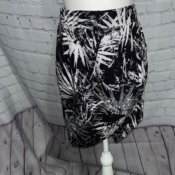Fabletics - Clarissa Black White Palm Leaf - Pencil Skirt - XS - Picture 1 of 5
